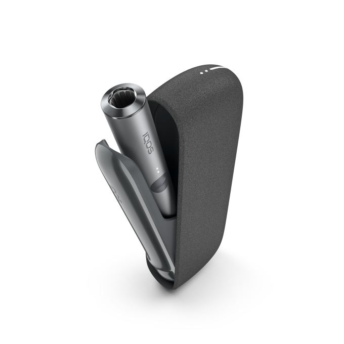 IQOS ILUMA Pebble Grey turētājs ierīces iekšpusē ar atvērtām durvīm